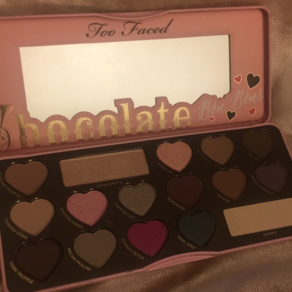 Too faced chocolate bon bon palette (never used)